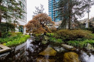 Photo 21: 2101 1288 ALBERNI Street in Vancouver: West End VW Condo for sale in "THE PALISADES" (Vancouver West)  : MLS®# R2770103