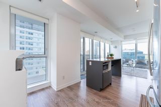 Photo 16: 1108 4065 Confederation Parkway in Mississauga: City Centre Condo for sale : MLS®# W8339838