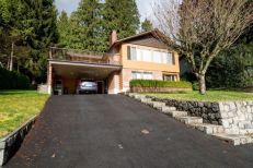 Main Photo: 4679 Tourney Road in North Vancouver: House for sale : MLS®# R2043094