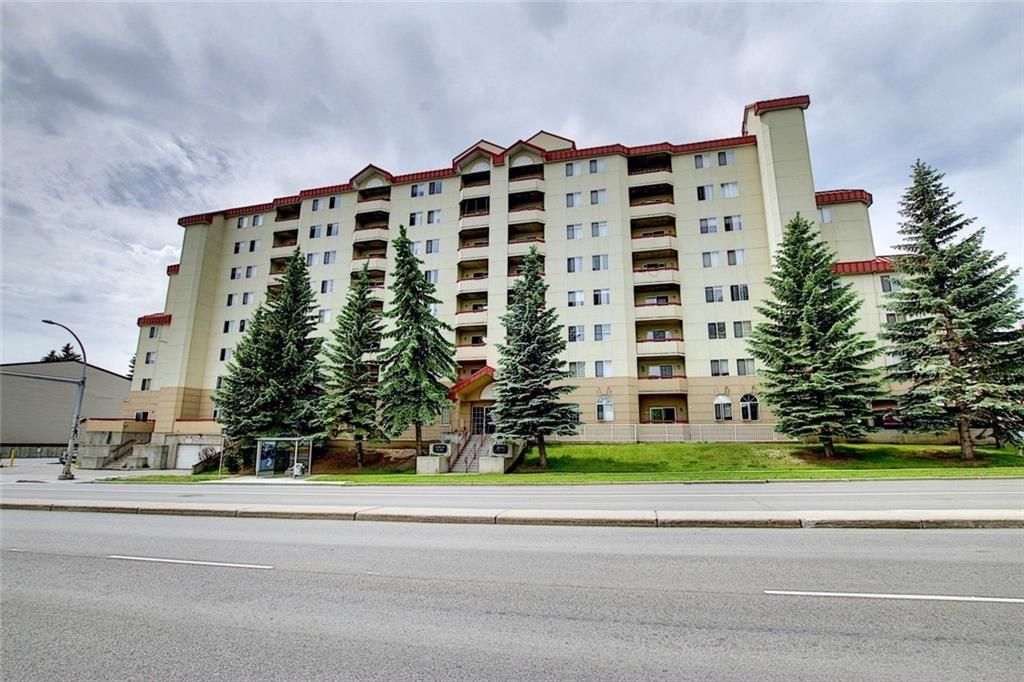 Main Photo: 204 2011 UNIVERSITY Drive NW in Calgary: University Heights Apartment for sale : MLS®# C4305670