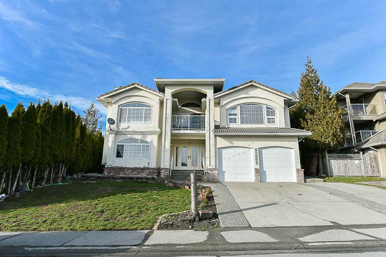 Main Photo: 31265 COGHLAN Place in Abbotsford: Abbotsford West House for sale : MLS®# R2171038