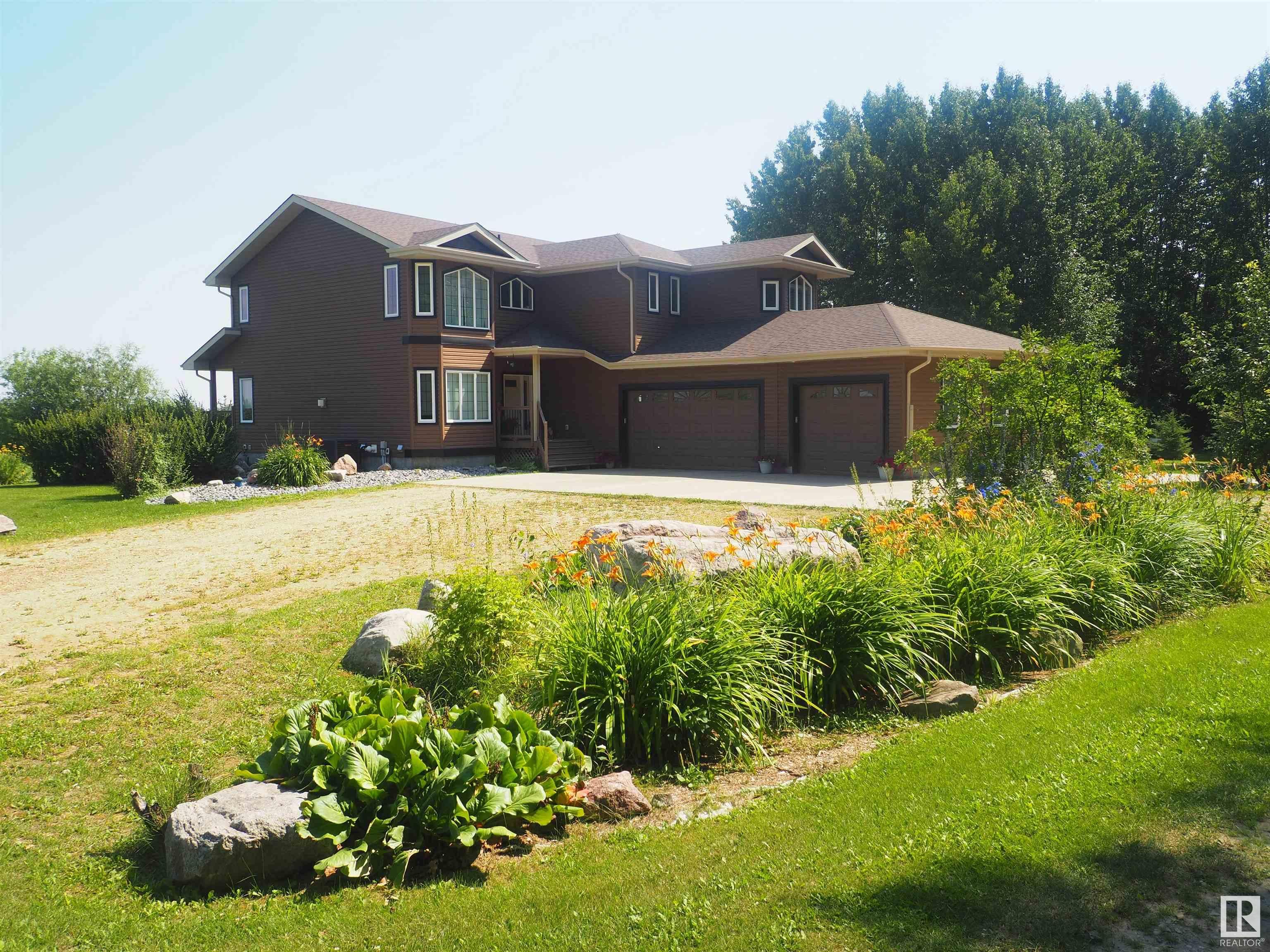 Main Photo: 51417 RGE RD 261: Rural Parkland County House for sale : MLS®# E4277952