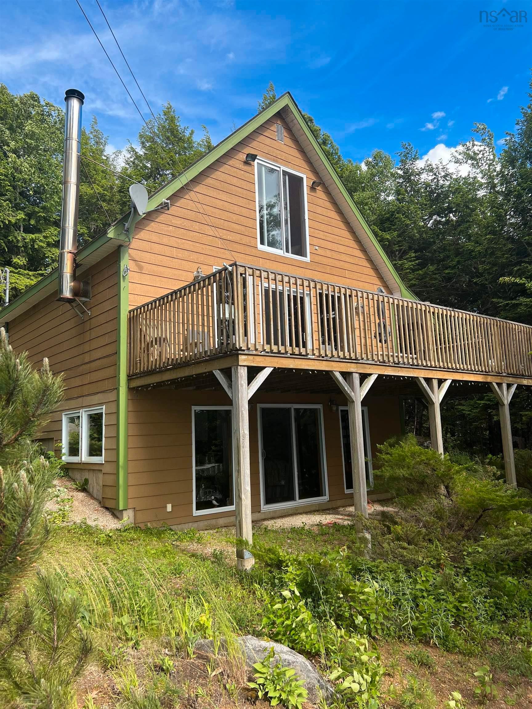 Main Photo: 408 Sherbrooke Lane in Walden: 405-Lunenburg County Residential for sale (South Shore)  : MLS®# 202215758