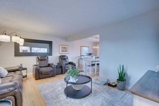 Photo 3: 2302 6 Street NE in Calgary: Winston Heights/Mountview Detached for sale : MLS®# A2140970