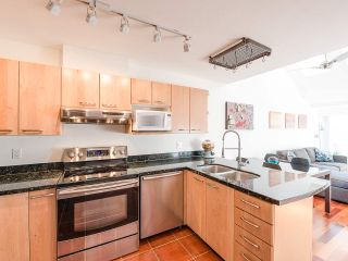 Photo 11: 404 3939 HASTINGS STREET in Burnaby: Vancouver Heights Condo for sale (Burnaby North)  : MLS®# R2261825