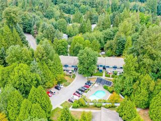 Photo 1: 35 9101 FOREST GROVE Drive in Burnaby: Forest Hills BN Townhouse for sale in "ROSSMOOR" (Burnaby North)  : MLS®# R2616608