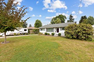 Photo 3: 17789 59 Avenue in Surrey: Cloverdale BC House for sale (Cloverdale)  : MLS®# R2716267