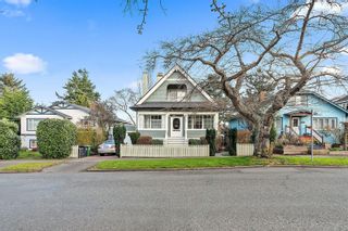 Photo 1: 101 Moss St in Victoria: Vi Fairfield West House for sale : MLS®# 952637