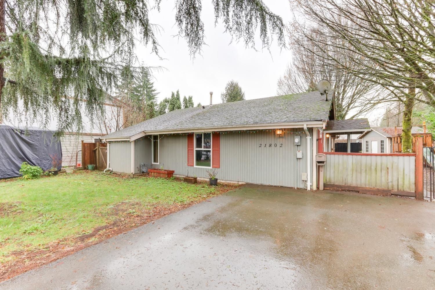 Main Photo: 21802 DONOVAN Avenue in Maple Ridge: West Central House for sale : MLS®# R2636055