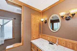 Photo 26: 24 70 Cooper Rd in View Royal: VR Glentana Manufactured Home for sale : MLS®# 896454