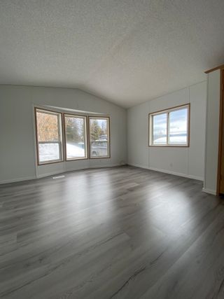 Photo 2: 92 770 N 11TH Avenue in Williams Lake: Williams Lake - City Manufactured Home for sale in "FRANLEE MOBILE HOME PARK" (Williams Lake (Zone 27))  : MLS®# R2654784