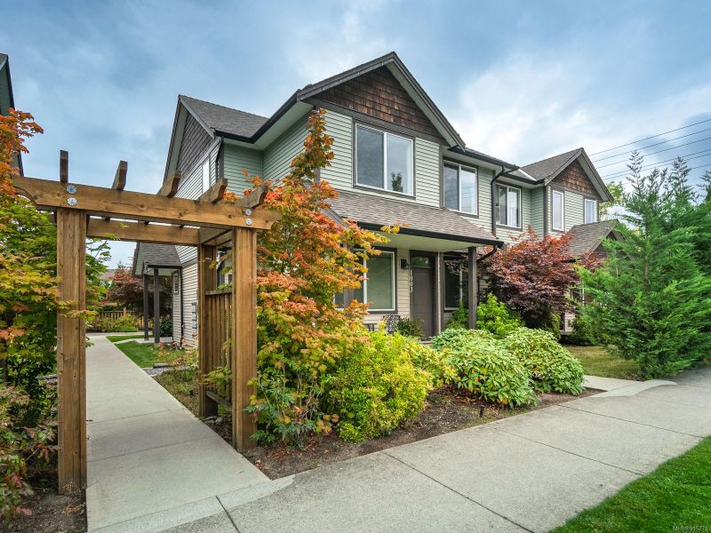 FEATURED LISTING: 1004 Cassell Pl Nanaimo