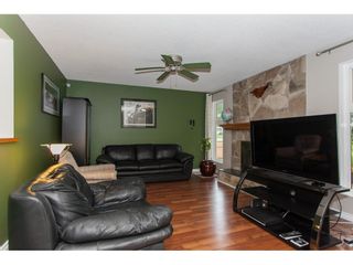 Photo 3: 20080 45 Avenue in Langley: Langley City House for sale : MLS®# R2178555