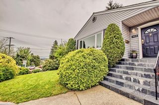Photo 3: 802 BURNABY Street in New Westminster: The Heights NW House for sale in "THE HEIGHTS" : MLS®# R2165515