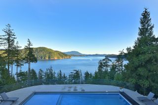 Photo 1: 165 WITHERBY Road in Gibsons: Gibsons & Area House for sale (Sunshine Coast)  : MLS®# R2813846