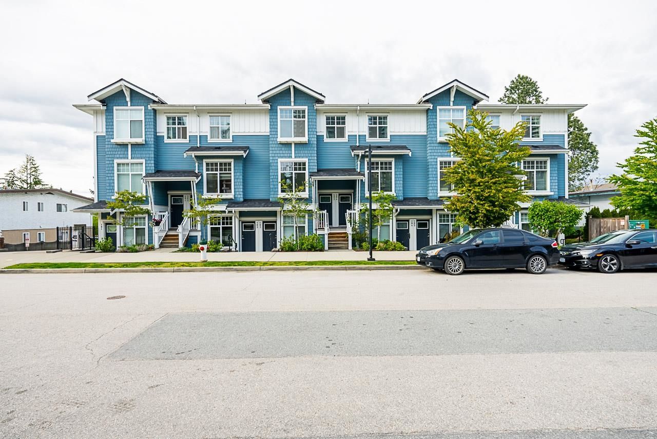Main Photo: 117 4255 SARDIS Street in Burnaby: Central Park BS Townhouse for sale in "PADDINGTON MEWS" (Burnaby South)  : MLS®# R2776411