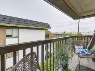 Photo 7: 304 270 W 3RD Street in North Vancouver: Lower Lonsdale Condo for sale in "Hampton Court" : MLS®# R2220368