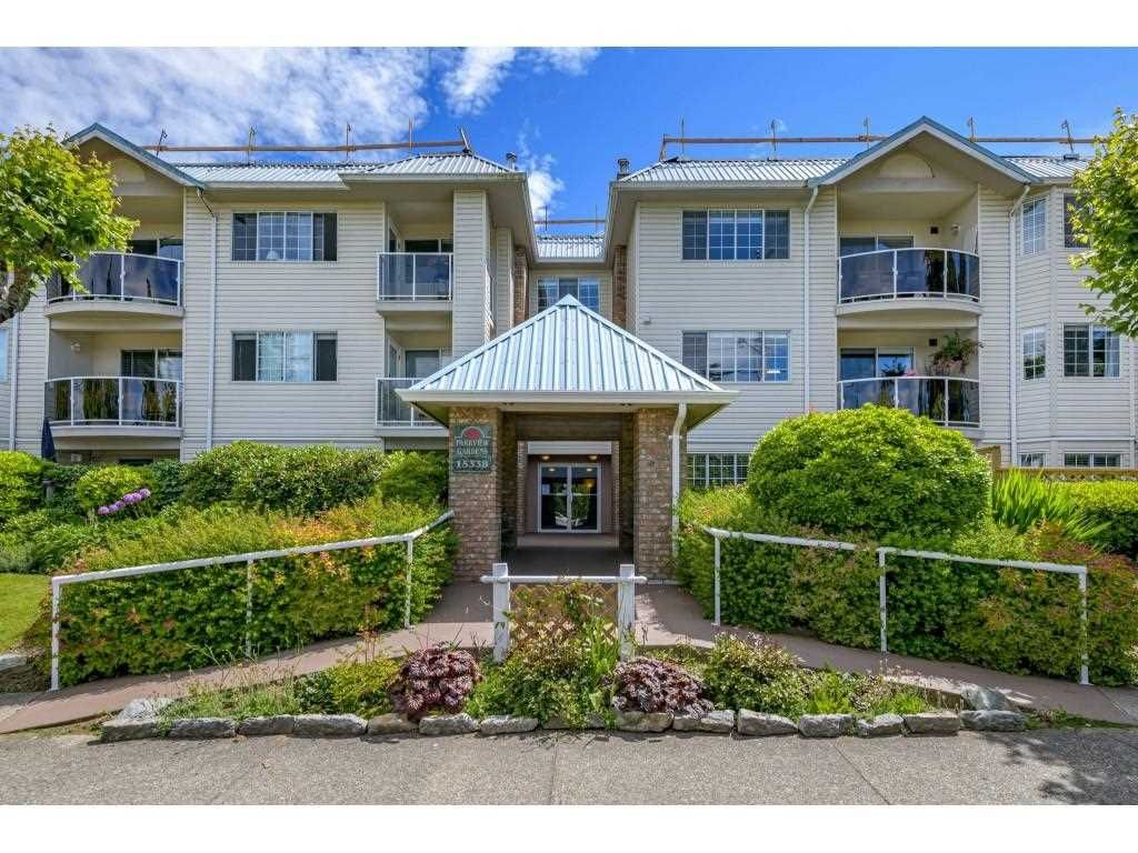 Main Photo: 206 15338 18 Avenue in Surrey: King George Corridor Condo for sale in "PARKVIEW GARDENS" (South Surrey White Rock)  : MLS®# R2592224