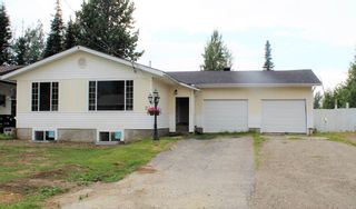 Photo 1: 21 FIRTH Crescent in Mackenzie: Mackenzie -Town House for sale (Mackenzie (Zone 69))  : MLS®# R2600677