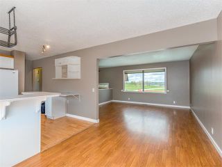 Photo 11: 504 LYSANDER Drive SE in Calgary: Ogden House for sale : MLS®# C4116400