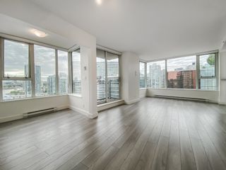 Photo 2: 2206 33 SMITHE Street in Vancouver: Yaletown Condo for sale in "Cooper's Lookout" (Vancouver West)  : MLS®# R2881417