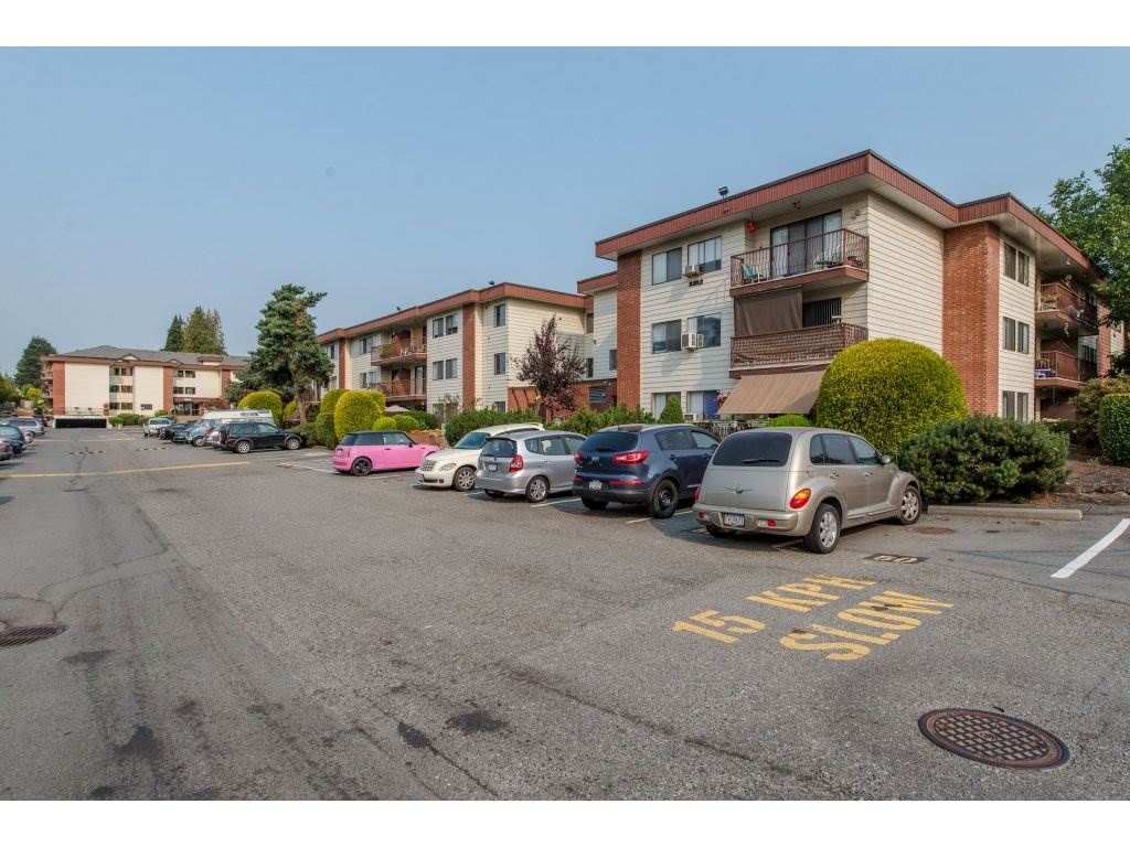 Main Photo: 105 1909 SALTON Road in Abbotsford: Central Abbotsford Condo for sale in "Forest Village" : MLS®# R2295842