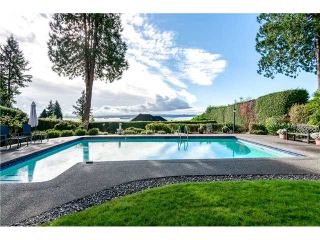 Photo 1: 3250 Westmount Rd in West Vancouver: Westmount WV House for sale : MLS®# V1091500
