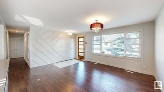 Photo 2: 7203 89 Avenue in Edmonton: Zone 18 House for sale : MLS®# E4355916