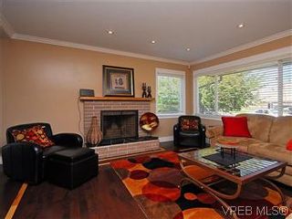Photo 2: 3229 Cedar Hill Rd in VICTORIA: SE Cedar Hill House for sale (Saanich East)  : MLS®# 592785