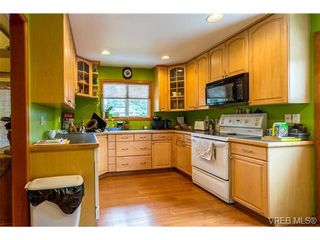 Photo 4: 3140 Lynnlark Pl in VICTORIA: Co Hatley Park House for sale (Colwood)  : MLS®# 734049