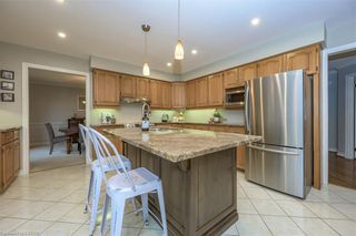 Photo 12: 301 GREEN HEDGE Crescent in London: North O Residential for sale (North)  : MLS®# 40227812