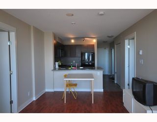 Photo 5: 819 9171 FERNDALE Road in Richmond: McLennan North Condo for sale : MLS®# V777190