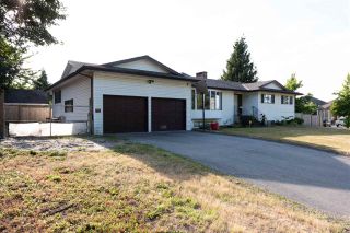 Photo 1: 2919 LEFEUVRE Road in Abbotsford: Aberdeen House for sale : MLS®# R2390731