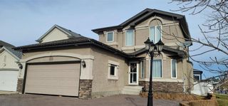 Photo 1: 211 Golden Eagle Drive in Winnipeg: Eaglemere Residential for sale (3E)  : MLS®# 202225722