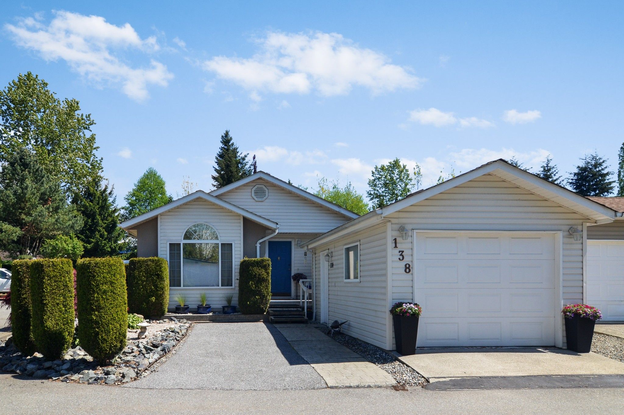 Main Photo: 138 9080 198 Street in Langley: Walnut Grove Manufactured Home for sale in "FOREST GREEN ESTATES" : MLS®# R2691068