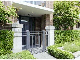 Photo 2: 1 6351 BUSWELL Street in Richmond: Brighouse Townhouse for sale in "EMPORIO" : MLS®# V1082016