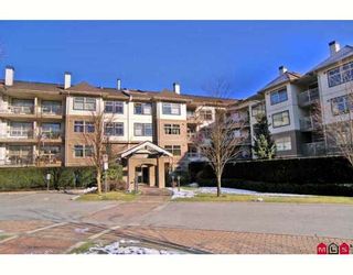 Photo 1: 118 15210 GUILDFORD Drive in Surrey: Guildford Condo for sale in "THE BOULEVARD CLUB" (North Surrey)  : MLS®# F2801817