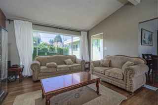 Photo 3: 33495 HUGGINS Avenue in Abbotsford: Abbotsford West House for sale : MLS®# R2478425