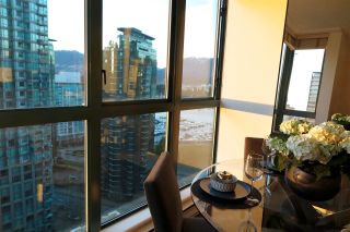 Photo 12: 2001 1238 MELVILLE STREET in Vancouver: Coal Harbour Condo for sale (Vancouver West)  : MLS®# R2051122
