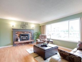Photo 2: 2074 MAJESTIC Crescent in Abbotsford: Abbotsford West House for sale : MLS®# R2820213