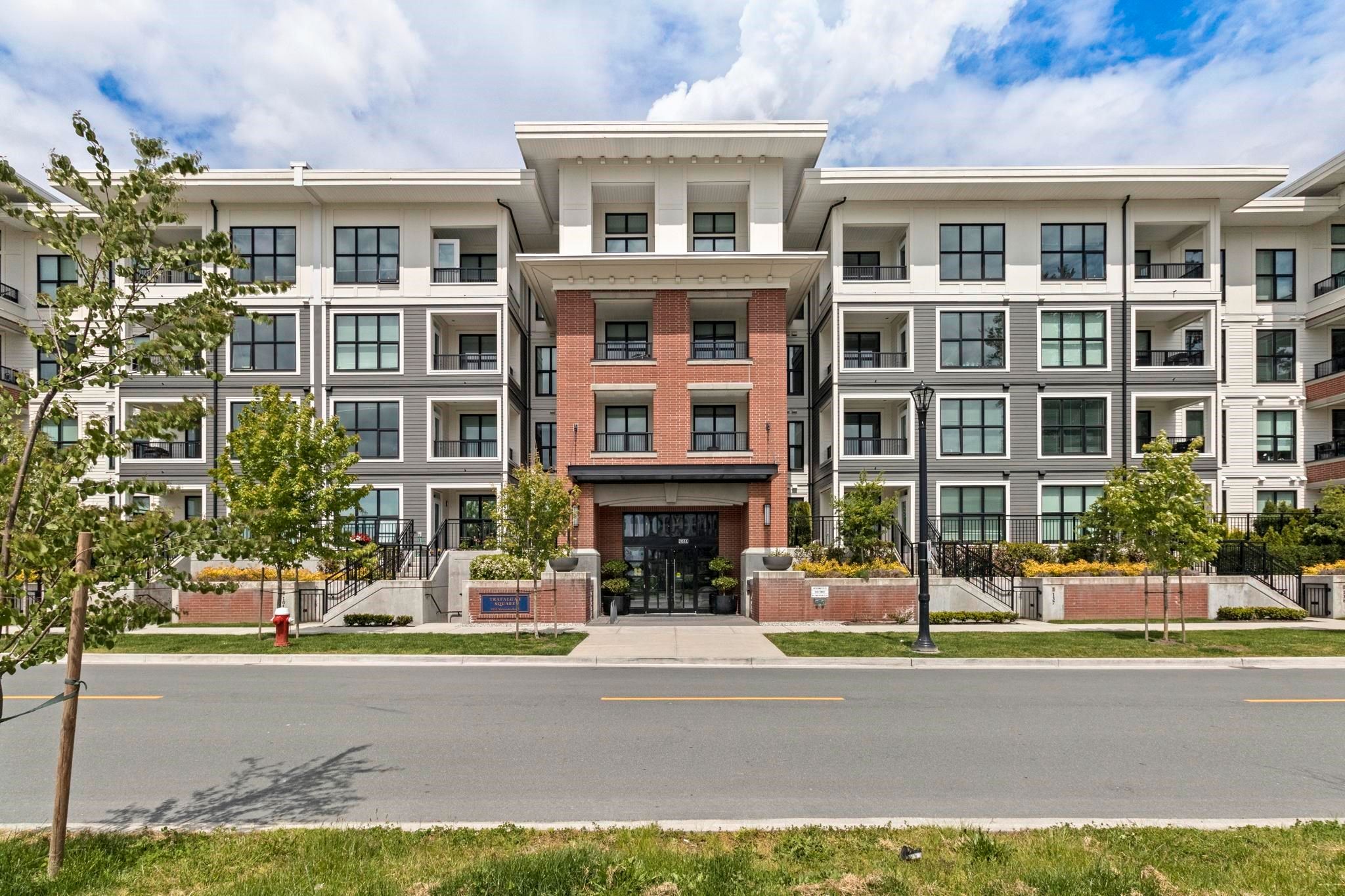 Main Photo: 336 9551 ALEXANDRA Road in Richmond: West Cambie Condo for sale : MLS®# R2699193
