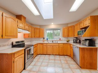 Photo 7: 688 Cambridge Dr in Campbell River: CR Willow Point House for sale : MLS®# 859295