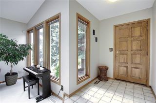 Photo 4: 4 STRATHBURY Circle SW in Calgary: Strathcona Park Detached for sale : MLS®# C4301110
