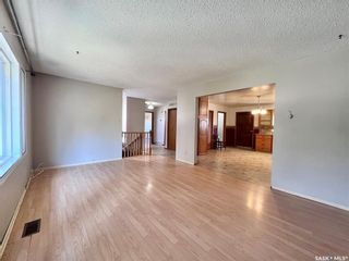 Photo 11: 229 Hearn Street in Outlook: Residential for sale : MLS®# SK901504