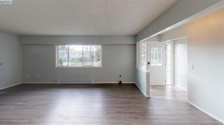 Photo 11: 784 Revilo Pl in VICTORIA: La Langford Proper Half Duplex for sale (Langford)  : MLS®# 832704