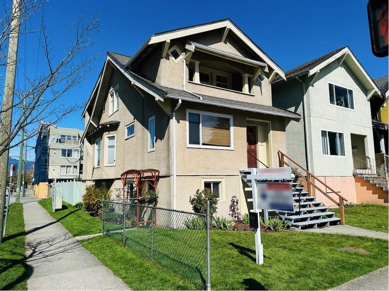 FEATURED LISTING: 3269 10TH Avenue West Vancouver