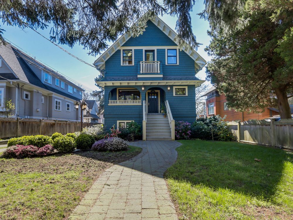 Main Photo: 2328 West 5th Ave in Vancouver: Kitsilano Home for sale ()  : MLS®# R2052692