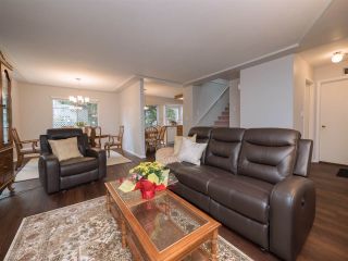 Photo 3: 127 12044 S BOUNDARY Drive in Surrey: Panorama Ridge Townhouse for sale in "PARKWYND" : MLS®# R2238956