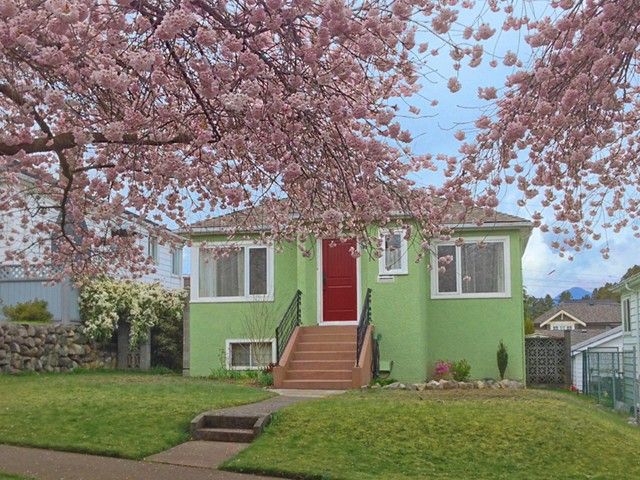 Main Photo: 3149 GRAVELEY Street in Vancouver: Renfrew VE House for sale (Vancouver East)  : MLS®# V1059398