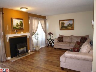 Photo 2: 6 2998 MOUAT Drive in Abbotsford: Abbotsford West Townhouse for sale in "Brookside Terrace" : MLS®# F1016868